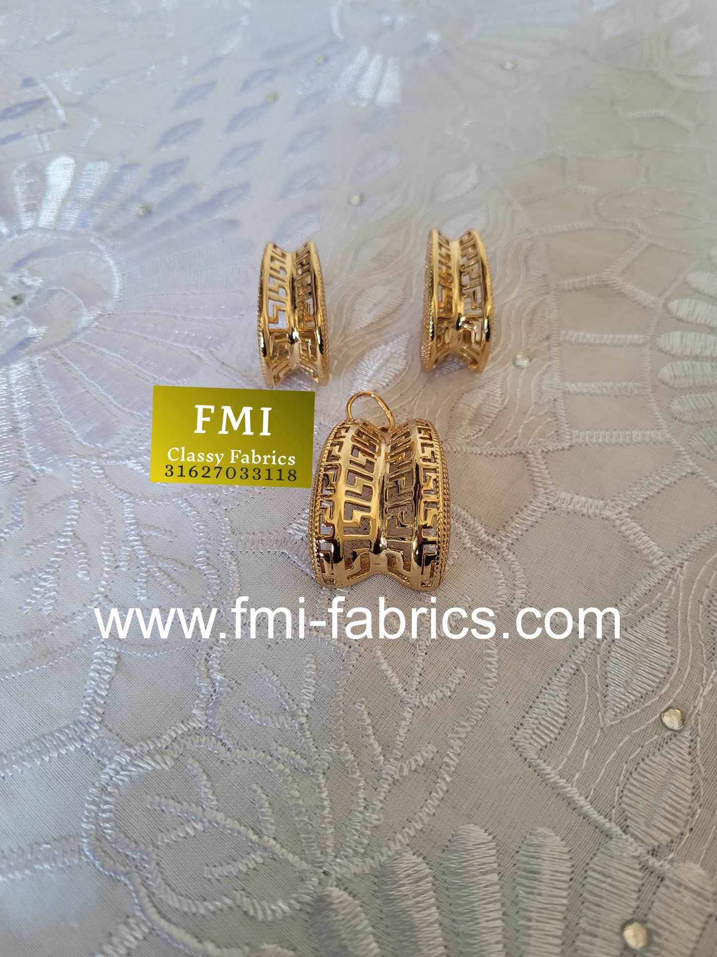 Golden Earring w/ Pendant