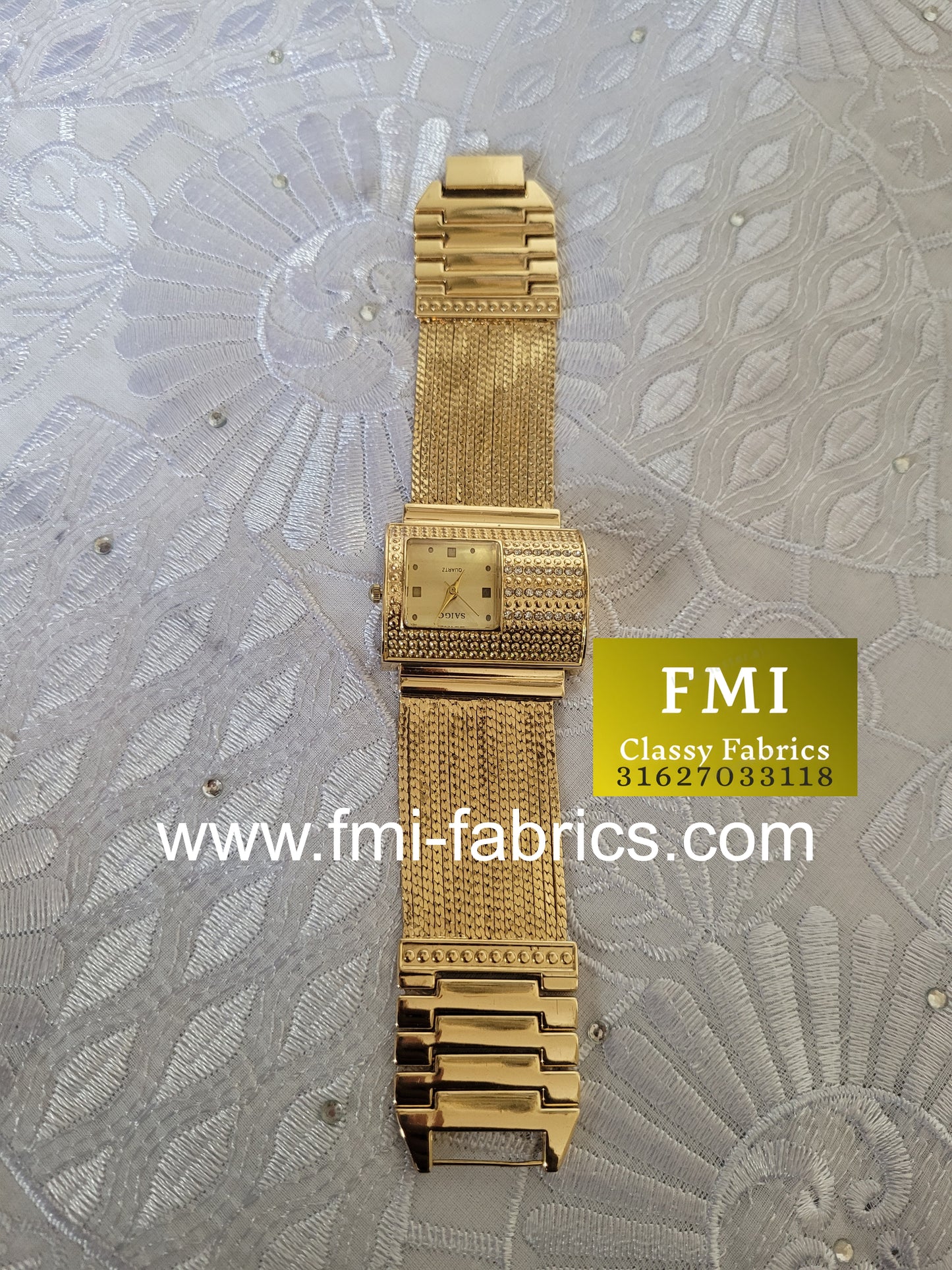 Golden Luxury Ladies Wristwatch